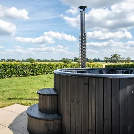 Fuglhus - Hyggelig Ferie Pa Landet