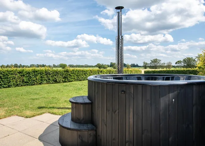 Fuglhus - Hyggelig Ferie På Landet