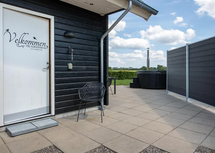 Fuglhus - Hyggelig Ferie På Landet Feriehus *