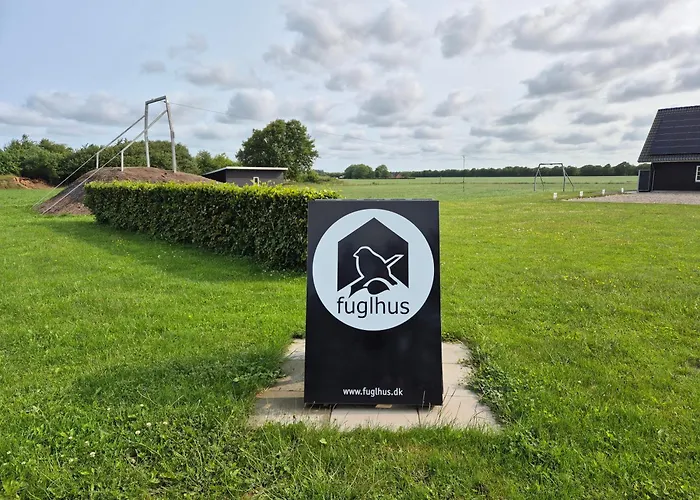 Fuglhus - Hyggelig Ferie På Landet Feriehus *